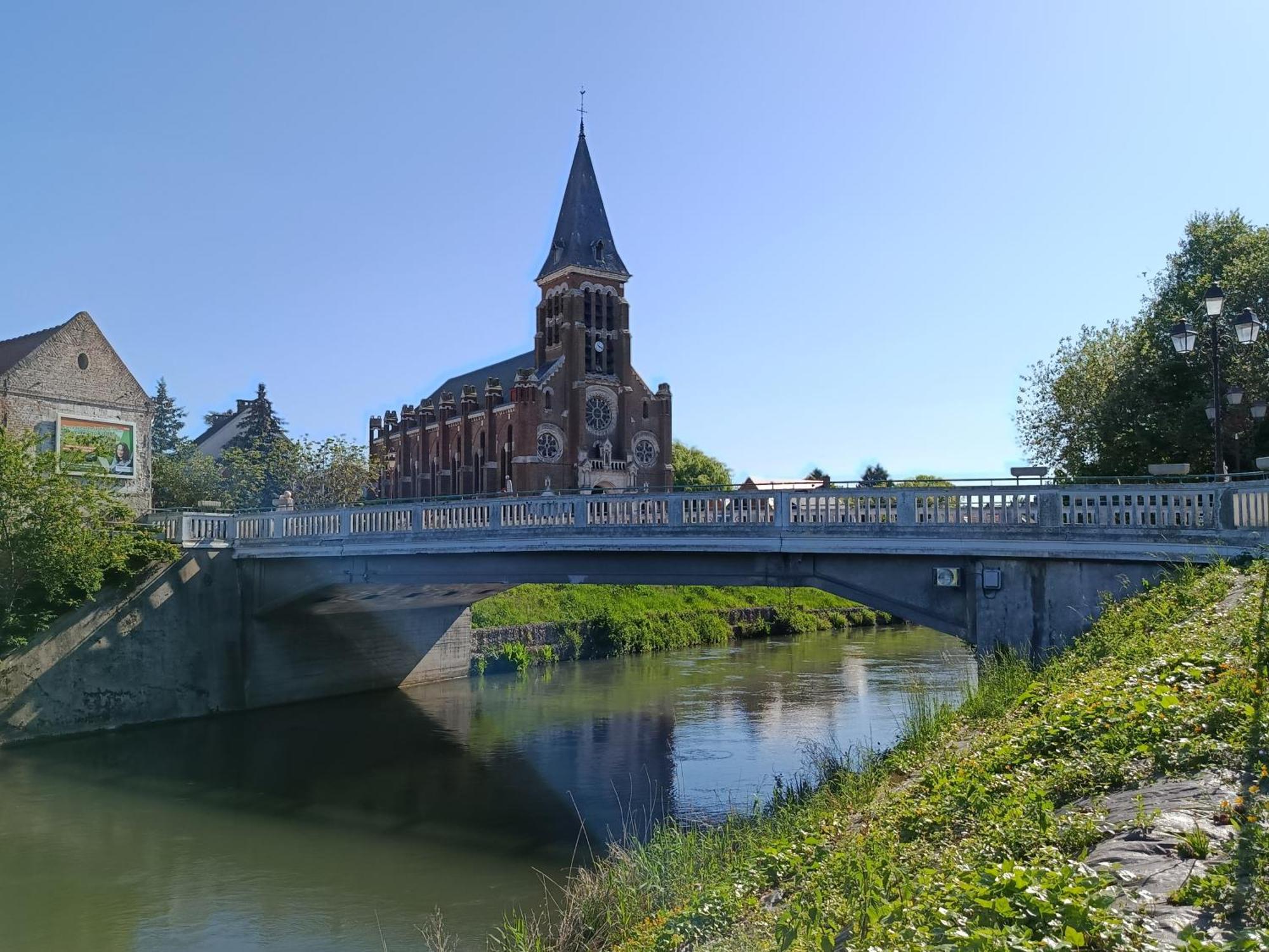 Aux 10 Ponts - Gite Aux Abords Du Fleuve La Somme - La Mer A 30 Min - La Nuit Pour 6 Voyageurs Eksteriør billede